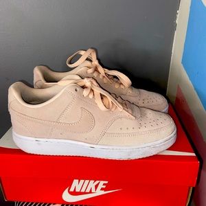 Nike Court Vision Low Sneaker